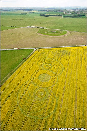 stonehenge_crop_circle_first_9