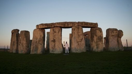 stonehenge-olympics Michael Johnson carried the torch around Stonehenge
