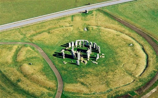 stonehenge_news-2012 The A344 is due to close in April 2013 and the new visitor centre to open in autumn 2013
