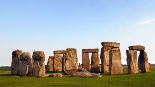 A temporary coach park will be built near to Stonehenge, Wiltshire Council has agreed