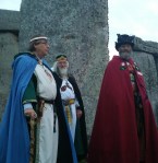 Stonehenge-Equinox-Solstice-open-access-pilgrims (3)