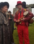Stonehenge-Equinox-Solstice-open-access-pilgrims (36)
