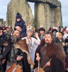 Stonehenge-Equinox-Solstice-open-access-pilgrims (66)